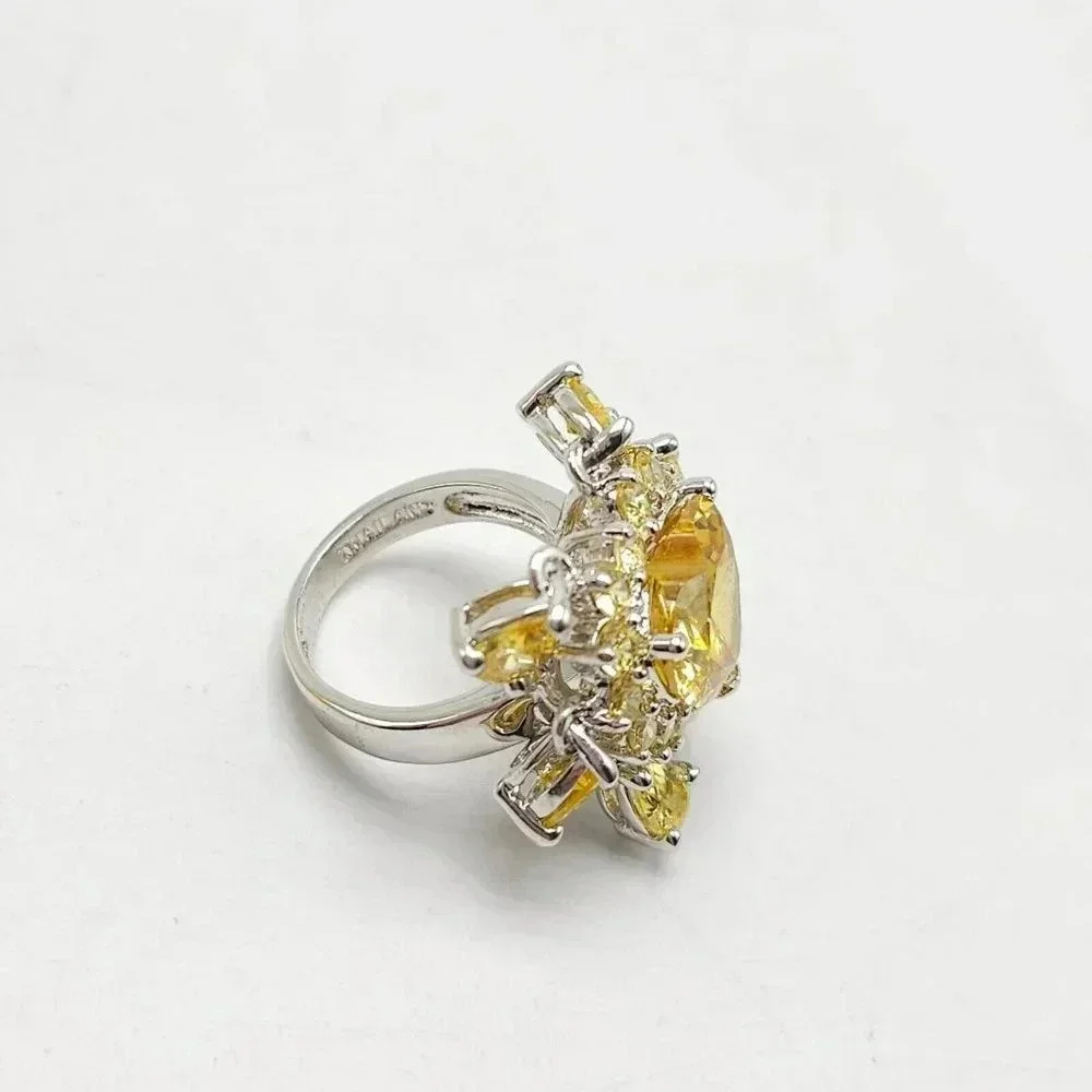 UNCAS Sterling Silver .925 Yellow Rhinestone Dangle Bling Ring Size 5